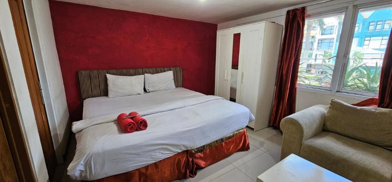 Mega Stay Near Mall Kelapa Gading Джакарта Екстериор снимка