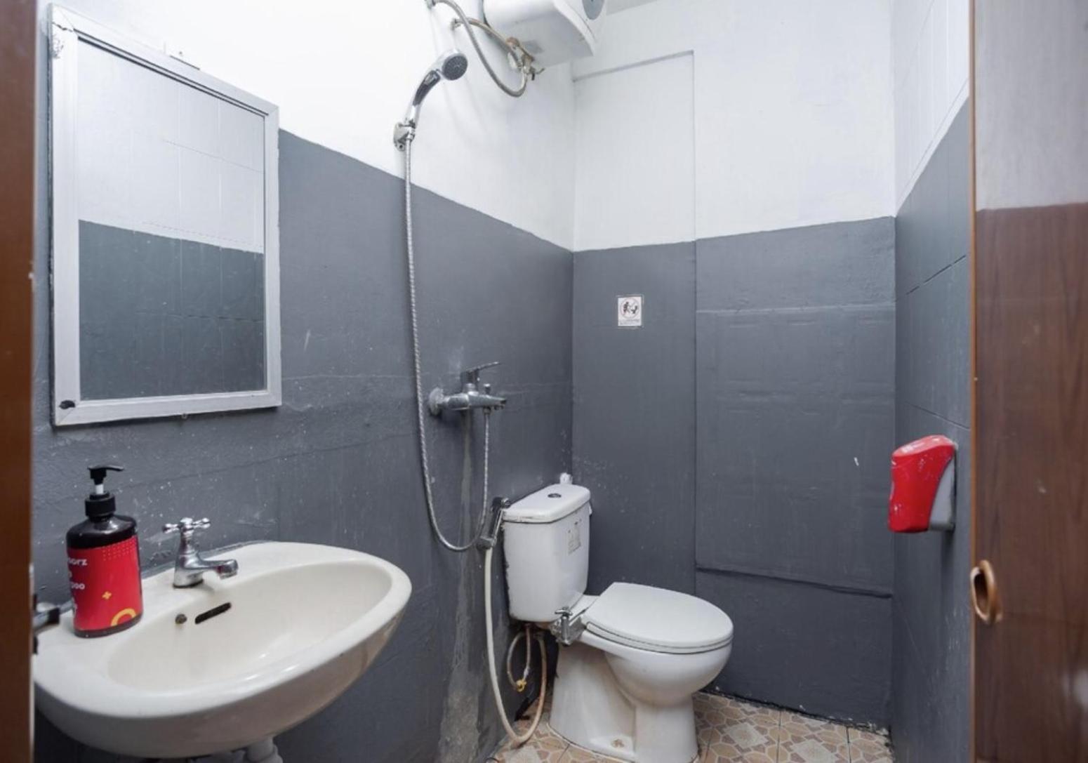 Mega Stay Near Mall Kelapa Gading Джакарта Екстериор снимка